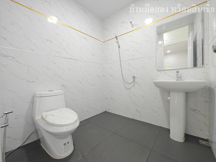 หมู่บ้านอยู่เจริญ 4 คลอง 4 16