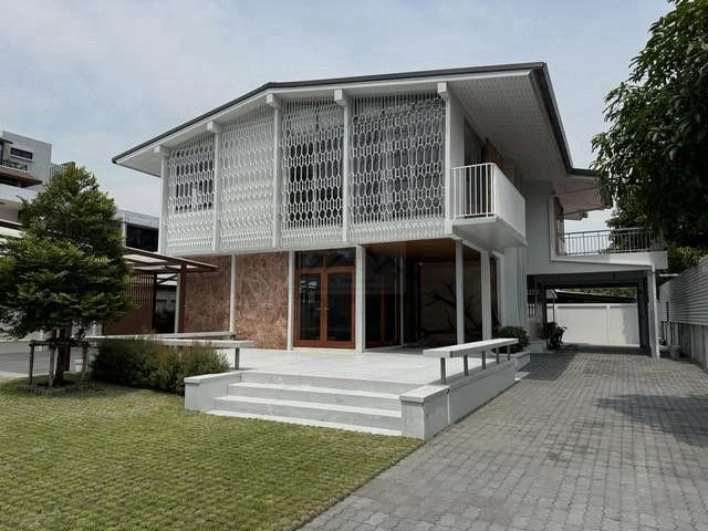 ให้เช่า บ้านเดี่ยว 143 ตรว. ปรีดีพนมยงค์ 25 เอกมัยซอย 10 รีโนเวทใหม่ เขตวัฒนา พร้อมเข้าอยู่ 1