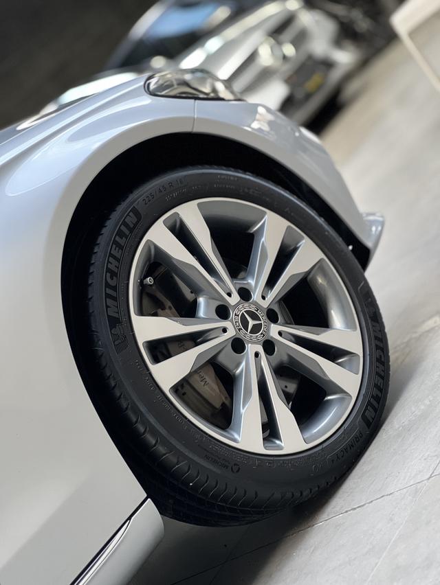 Benz C300e Avantgarde 10