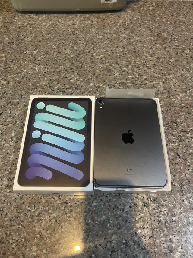 ขายiPadMini6สีSpace Black256กิ๊กWifi Celluer ใส่ซิมได้ตัวTopสุดยกกล่องไร้รอยตกใช้งานดีถูกๆ