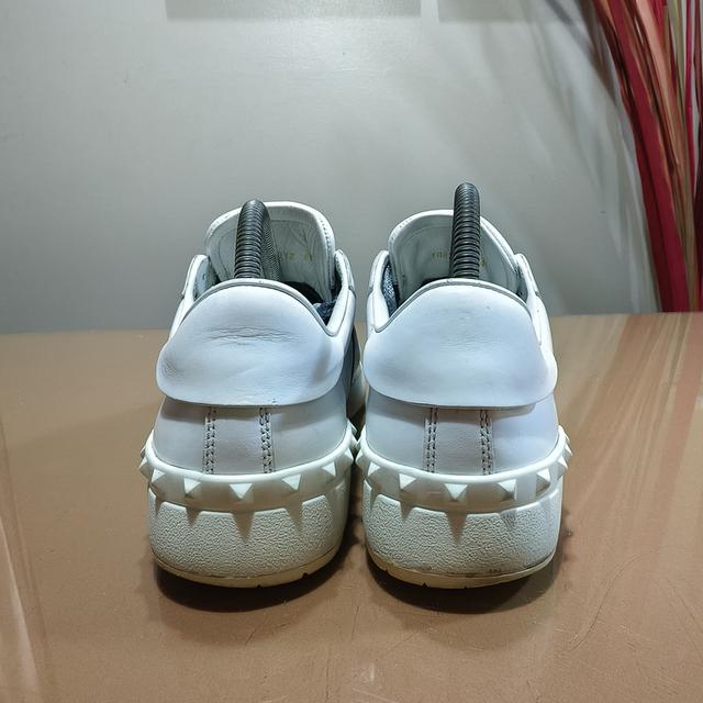 Valentino Garavani "Open" SneakersMade in ITALY🇮🇹📏Size. 40⭐⭐⭐⭐ Pre-owned/ Great Condition🔥 Price 970฿ รูปที่ 6