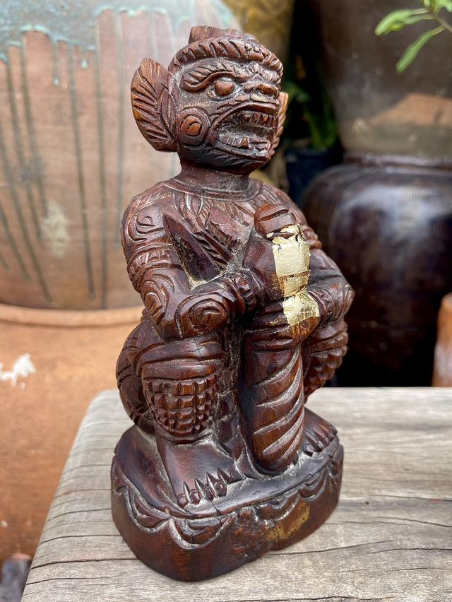 หนุมานไม้สักแกะสลัก หลวงพ่อดิ่ง วัดบางวัว ฉะเชิงเทรา พิมพ์หน้าโขน