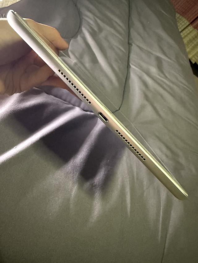 iPad gen7  4