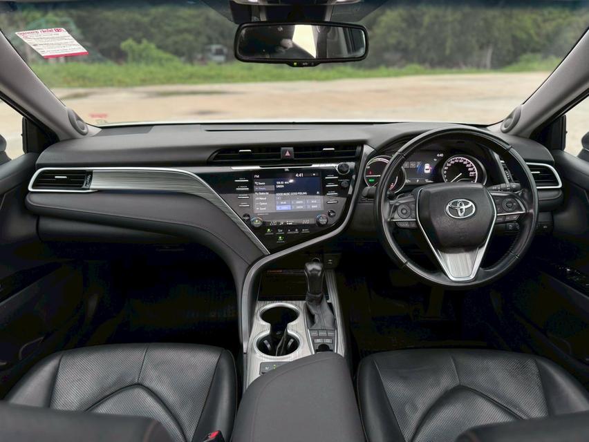Toyota Camry 2.5 HV Hybrid Premium ปี 2019 สีขาว 18