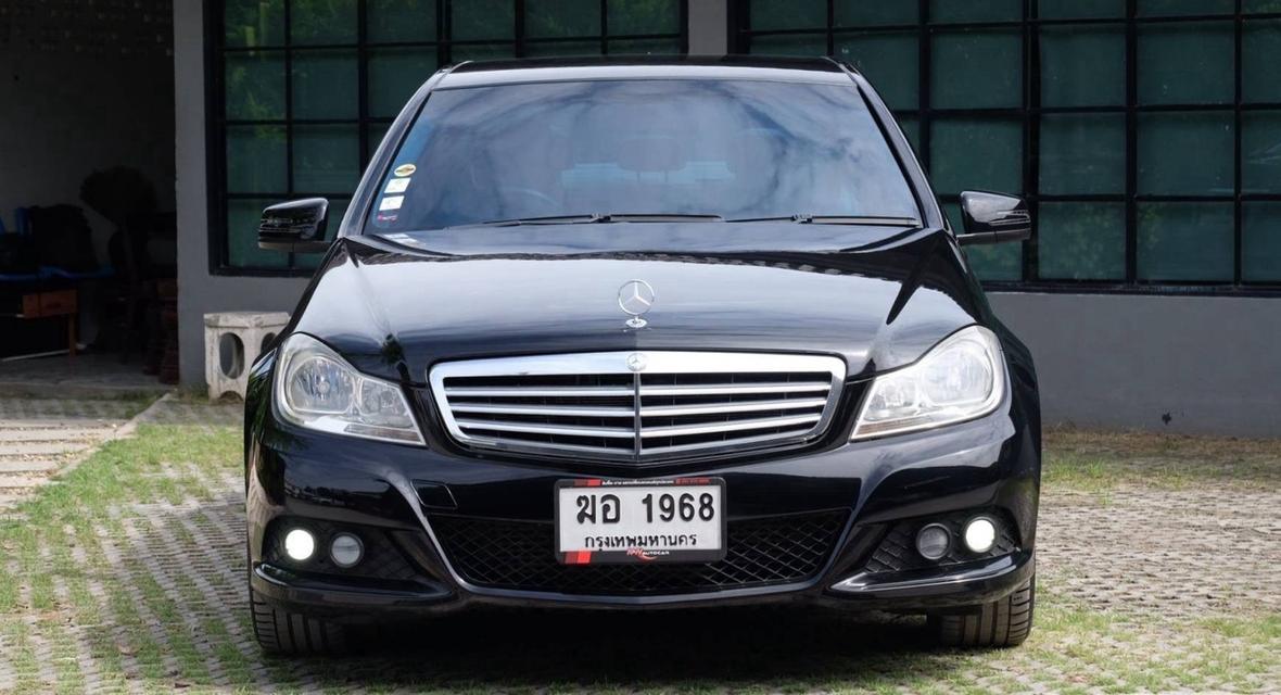 (แจ้งรหัสรถ KN1968) BENZ C-CLASS C200 CGI รูปย่อยที่ 2