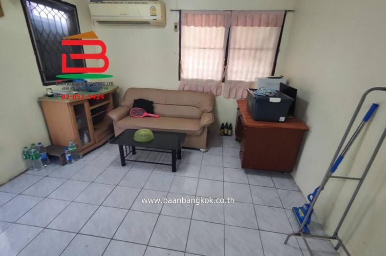 บ้านเดี่ยว โชคชัย 4 ซอย 36 แยก 1-5 เนื้อที่ 44 ตรว. ถนนโชคชัย 4 เขตลาดพร้าว 6