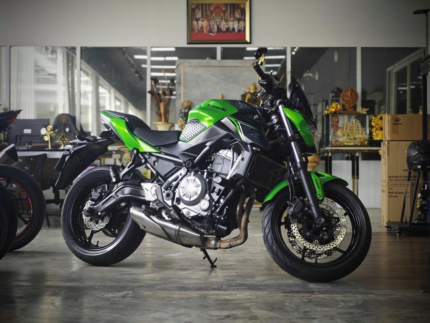 Kawasako Z650 2017 สีเขียวดำ