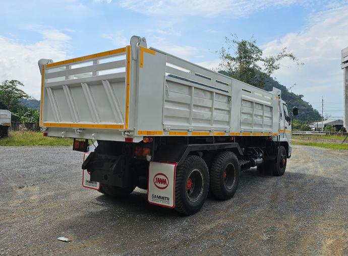 รถบรรทุกสิบล้อ FUSO FN2524 240  5