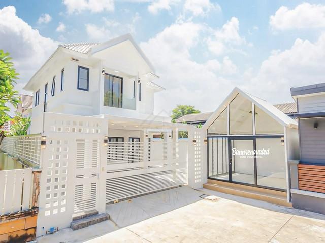 ขายบ้านเดี่ยว 2 ชั้นหลังมุม 54 ตรว. หมู่บ้าน อารียา ชบา นวลจันทร์ 56 รีโนเวทตกแต่งโทนขาวสะอาดตา สวยหลังใหญ่ ใกล้เลียบด่ว 1