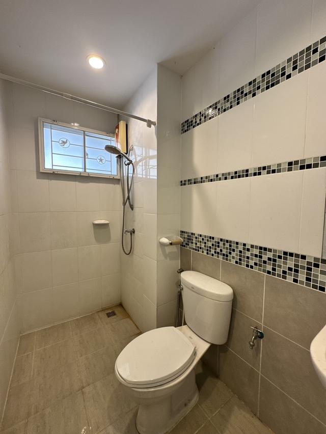 ทาวน์โฮม 2ชั้น 27.8 ตร.ว. มีพื้นที่สนามหลังบ้าน ซอยพัฒนาการ 38, สวนหลวง, กรุงเทพ 8