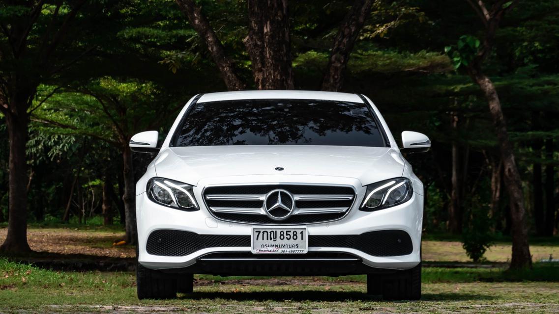 Benz E350e plug-in Avant-garde ปี 2018 สีขาว 3