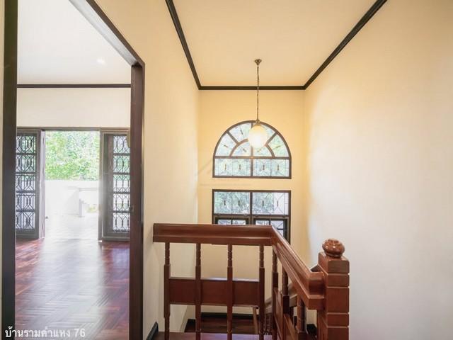 ขายบ้านเดี่ยวรีโนเวทใหม่หลังมุม 111 ตรว. ซอยรามคำแหง 76 ใกล้รถไฟฟ้าสายสีส้ม สถานีศรีบูรพา 500 เมตร ตรงข้าม GO Wholesale 8