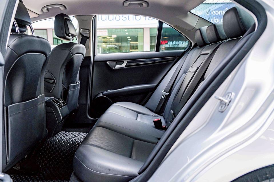 รหัสรถ NP9855 รุ่นรถ : BENZ C200 CGI ELEGANCEปีรถ : 2013 13