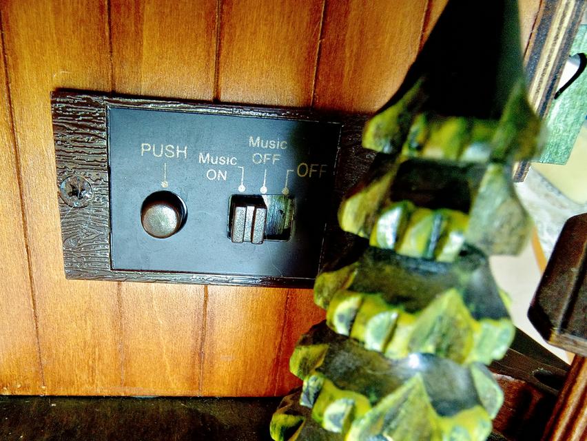 ขาย นาฬิกากุ๊กกูผลิตในเยอรมัน จาก black forest 4