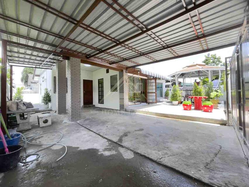 บ้านเดี่ยว ชั้นเดียว หมู่บ้าน กฤษดานคร 10 ถนน รัตนาธิเบศร์ 2