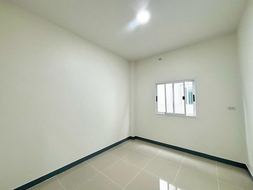 ทาวน์เฮ้าส์ 1 ชั้น เนื้อที่ 27.2 ตร.ว.ซอยพยอม 10 ต. พยอม อ. วังน้อย จ. พระนครศรีอยุธยา  9