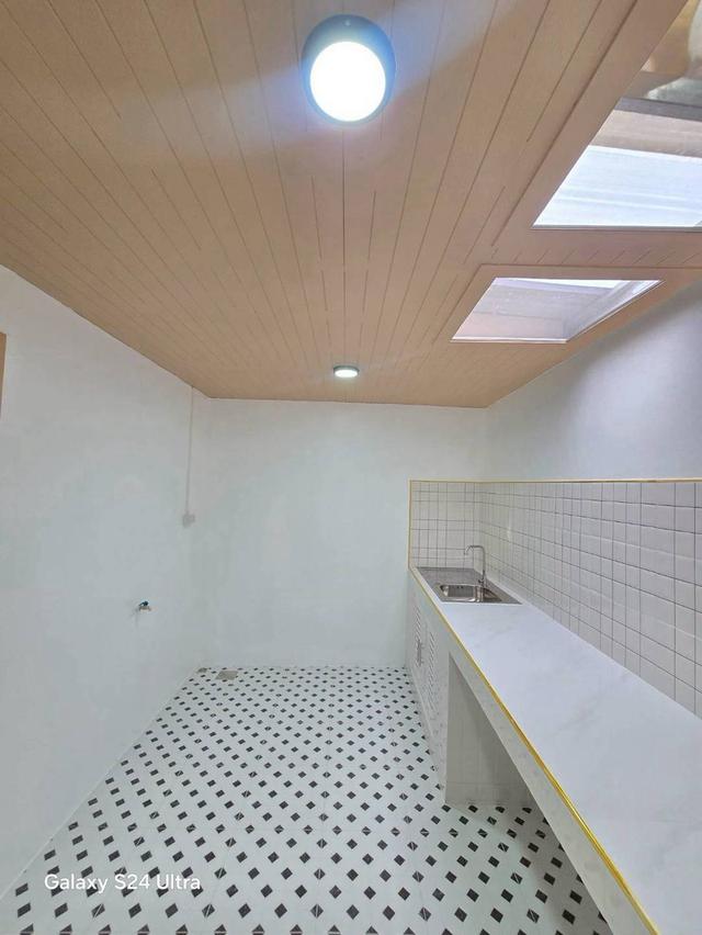 หมู่บ้านรัตนาวดี  จันทร์ทองเอี่ยม ทาวน์เฮาส์ 2 ชั้น ตกแต่งใหม่พร้อมอยู่ใกล้เซ็นทรัลเวตเกส ทำเลรถไฟฟ้าMRT เข้าออกได้ 2 ทาง ถนนกาญจนาภิเษกและแยกบางพลู 12