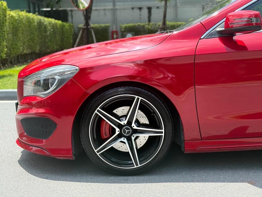 MERCEDES BENZ CLA 250 AMG MNC ปี 2016หลังคาแก้ว สีแดงสวย