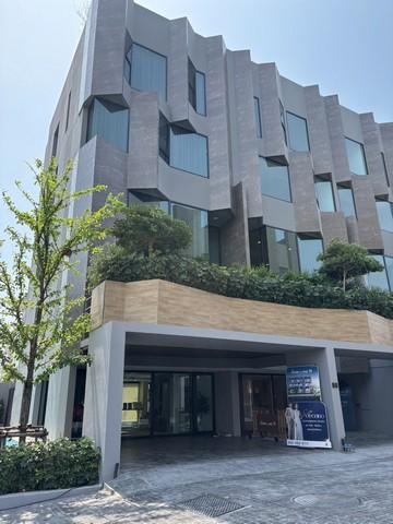 ขายบ้านหรู 4.5 ชั้น พร้อม Rooftop และสระว่ายน้ำส่วนตัว ย่านสุขุมวิท แบริ่ง ทำเลศักยภาพ ใจกลางเมือง 1