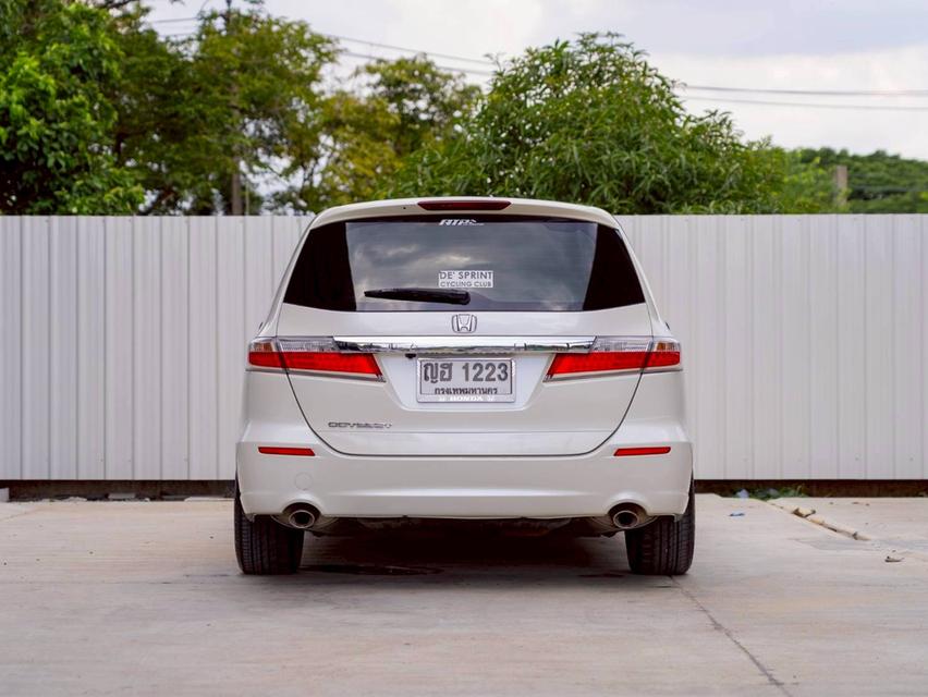Honda Odyssey รุ่น 2.4 JP ปี 2012 ประกันเครื่องเกียร์3ปี3หมื่นkm