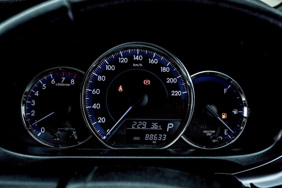 Toyota Yaris 1.2 G Sport เกียร์ออโต้ สีขาว ปี 2019 18