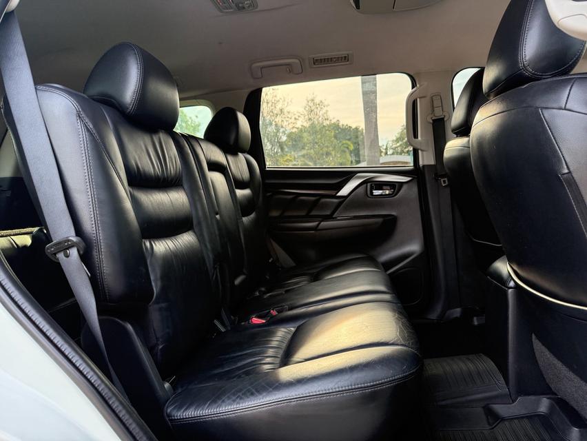ขาย Mitsubishi Pajero 2.4GT ปี16 12