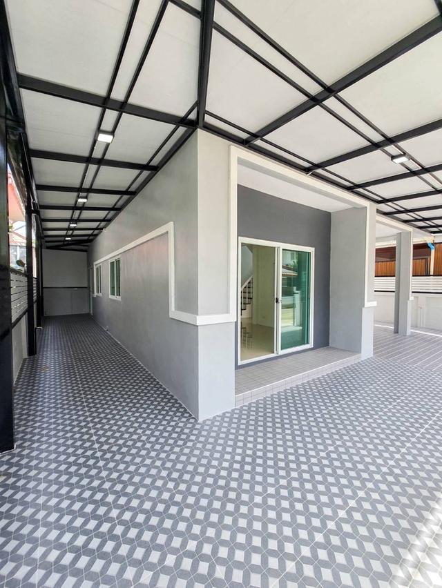 หมู่บ้านบุรีรมย์ คู้บอน 41บ้านแฝด รีโนเวทเนื้อที่ 37 ตร.ว.ทำเลคนตามหา 5