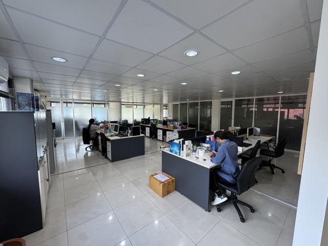 ให้เช่าพื้นที่ชั้น 2 ขนาด 217 ตร.ม. ถนนพัฒนาการ มีลิฟต์โดยสาร ใกล้ลอนดอนสตีท และโลตัส 5