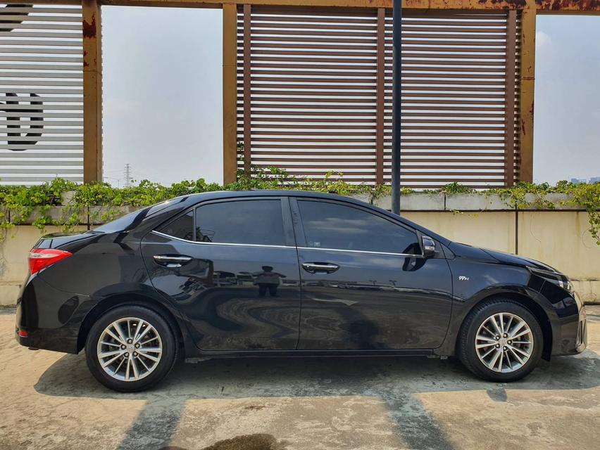 Toyota Corolla Altis 1.8G ปี2016 Auto สีดำ รถมือ1