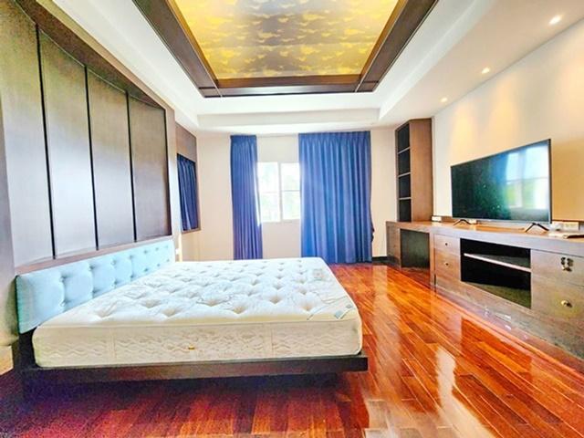 MRT วัชรพล 2.1กม. รามอินทรา 152ตร.วา 500ตร.ม. ให้เช่า คฤหาสน์หรู 2 ชั้น 2 หลังใหญ่ติดกัน 6นอน 4น้ำ บิ้วท์อินครบ ตลาดถนอม 5