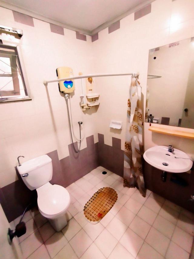 ขาย ทาวน์เฮ้าส์ 2 ชั้น 24 ตรว.หมู่บ้านบุศรินทร์ Land & House ถ.พระยาสุเรนทร์ ซอย 40 แขวงสามวาตะวันตก เขตคลองสามวา กรุงเทพฯ 12