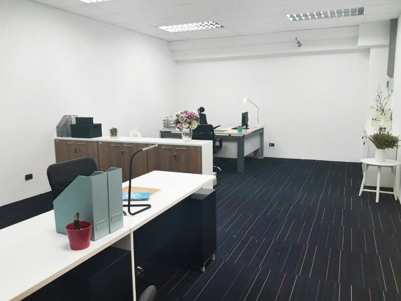 พื้นที่สำนักงาน ภายในเมืองทองธานี ใกล้ทางด่วนแจ้งวัฒนะ พื้นที่เริ่มต้น 25-200 ตร.ม ราคาเริ่มต้น 250 บาท ต่อตารางเมตร 2