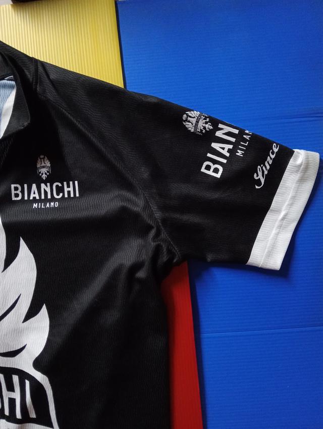 เสื้อปั่นจักรยาน จากอิตาลี่ รูปที่ 2