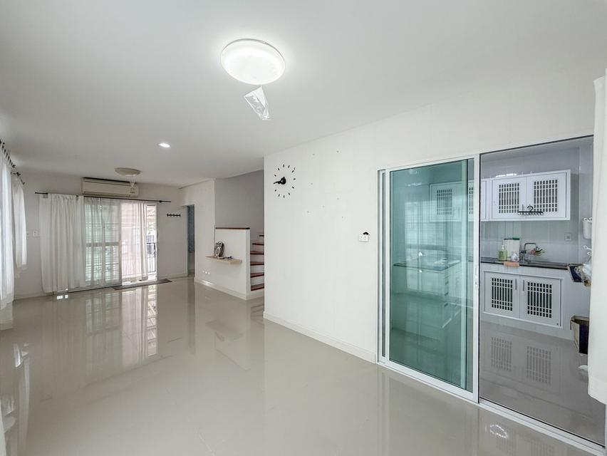 ขายบ้านแฝดมือสองนนทบุรี โครงการ ชวนชื่น พระราม7-สิรินธร (Chuanchuen Rama 7-Sirindhorn) เนื้อที่ 36 ตร.ว. ใกล้รถไฟฟ้าสายสีแดงสถานีบางบำหรุ 6