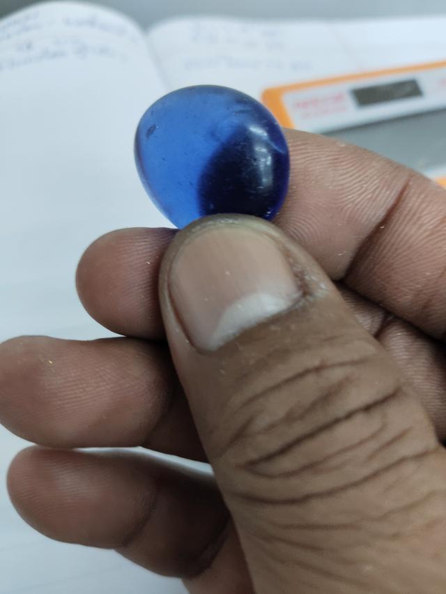 ไพลิน ยังไม่ได้เจียระไน 2