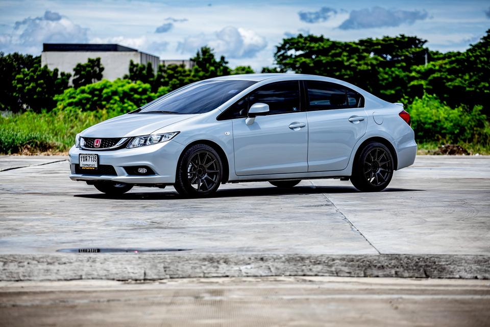 Honda Civic Fb 1.8S ปี 2012 เกียร์ออโต้ สีฟ้า 11