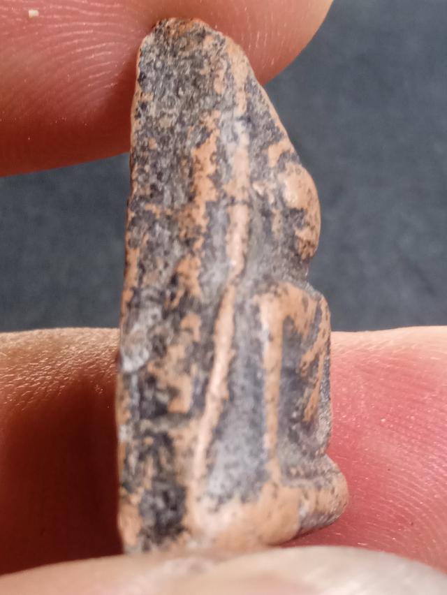 พระเครื่องยอดนิยมต่างๆ รูปที่ 3