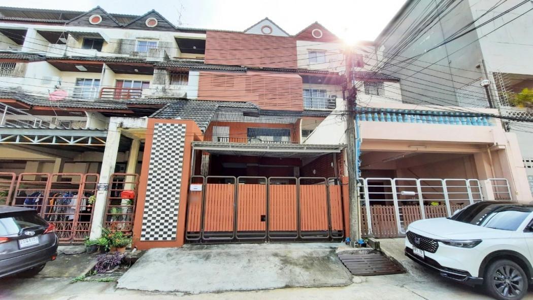 ขาย ทาวน์โฮม 4 ชั้น วราธรวิลล์ พัฒนาการ 44 31.5 ตร.วา 5 นอน 4 น้ำ รีโนเวทใหม่ เฟอร์และไฟฟ้าครบ พร้อมอยู่ ใกล้ BTS 1