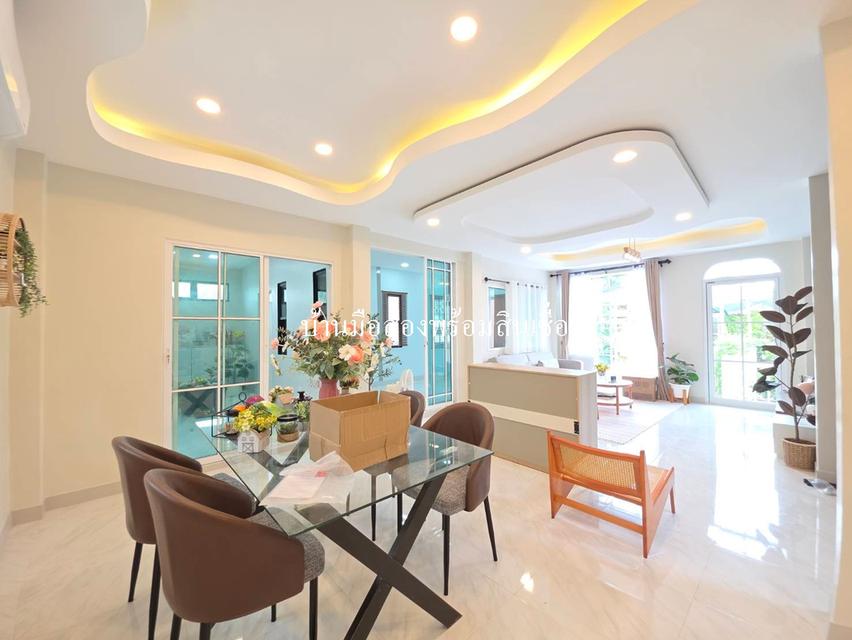 บ้านพร้อมพัฒน์ กรีนโนว่า 9