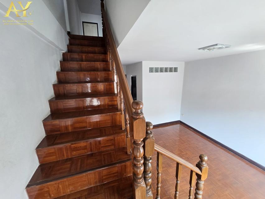 ขายตึก3.5ชั้น รีโนเวทแล้ว มบ.ศิรินเทพ9 ซ.มีสทีน ราษฎร์พัฒนา รามคำแหง2.5MB. 12