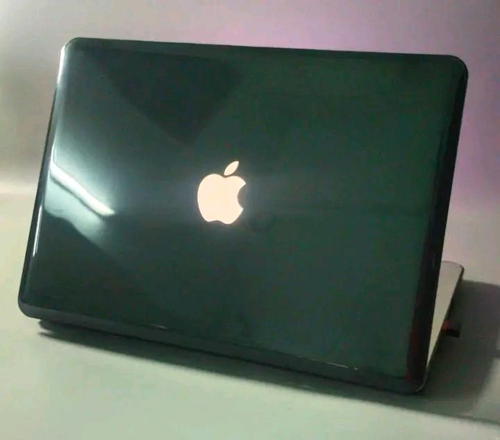 ส่งต่อ Apple / Macbook Pro 3