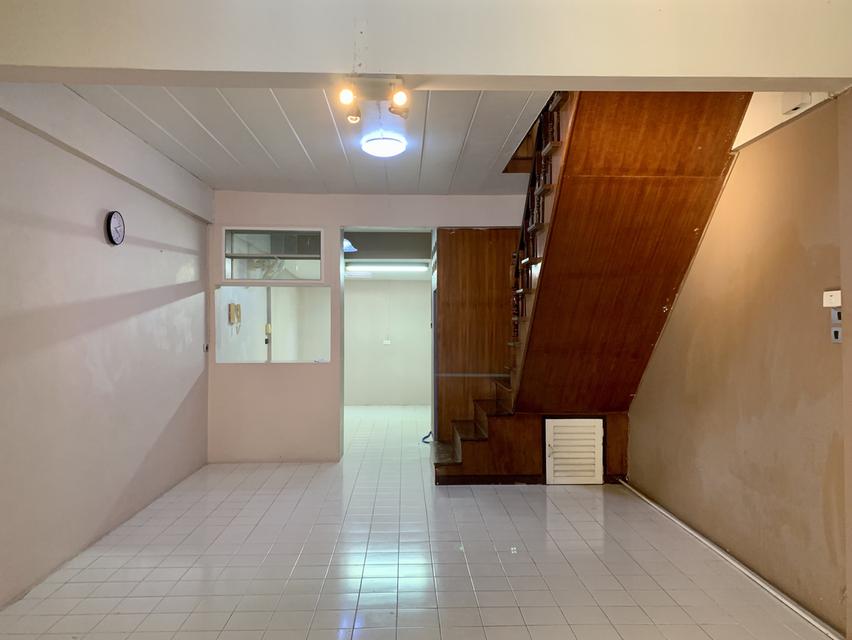 ขายทาวน์เฮ้าส์2ชั้น หมู่บ้านพระปิ่น3 อ.บางใหญ่ ทำเลดี แหล่งชุมชน สภาพดี บ้านสวยสะอาด สิ่งแวดล้อมดี เจ้าของขายเอง 5