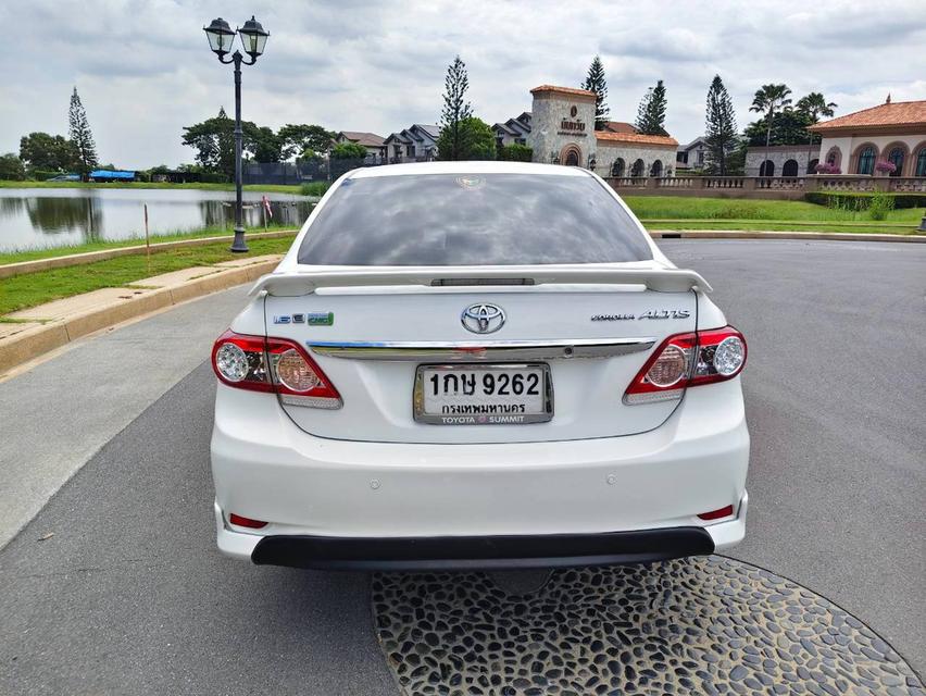 2013 Toyota Altis 1.6 AT เบนซิน รถบ้านประหยัดมาก รูปย่อยที่ 4