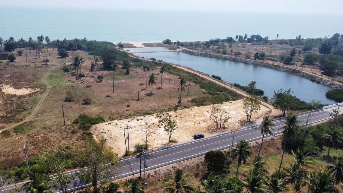 ที่ดิน บ่อนอก ประจวบคีรีขันธ์ติดทะเล 50 ตรวา ผ่อนได้  17