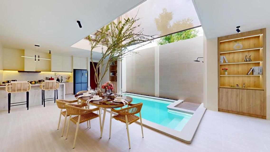 วิลล่าดีไซน์โดดเด่นเป็นเอกลักษณ์ ไม่เหมือนใคร โอบล้อมด้วยธรรมชาติอันเงียบสงบ ให้ความเป็นส่วนตัวอย่างแท้จริง พร้อมทำเลที่ลงตัว ใกล้สิ่งอำนวยความสะดวกแล 17