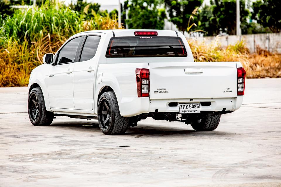 Isuzu D-Max Double Cab 1.9 DDi Z ดีเซล ปี 2018 สีขาว เกียร์ธรรดา  8