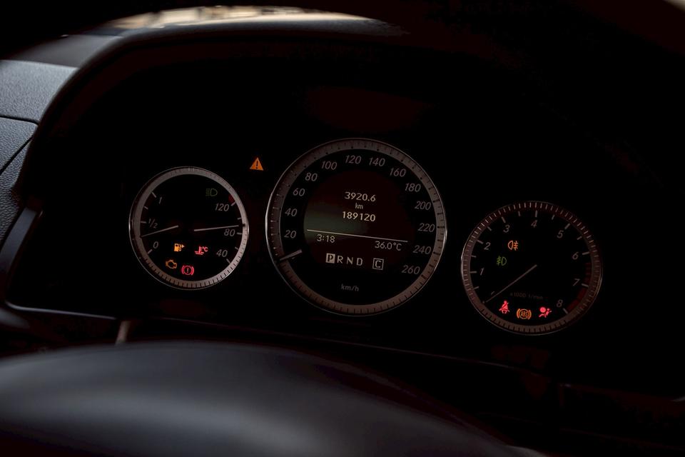 BENZ C200 KOMPRESSOR ปี 2010 สีเทา สวยสภาพดีมากๆ รูปที่ 17