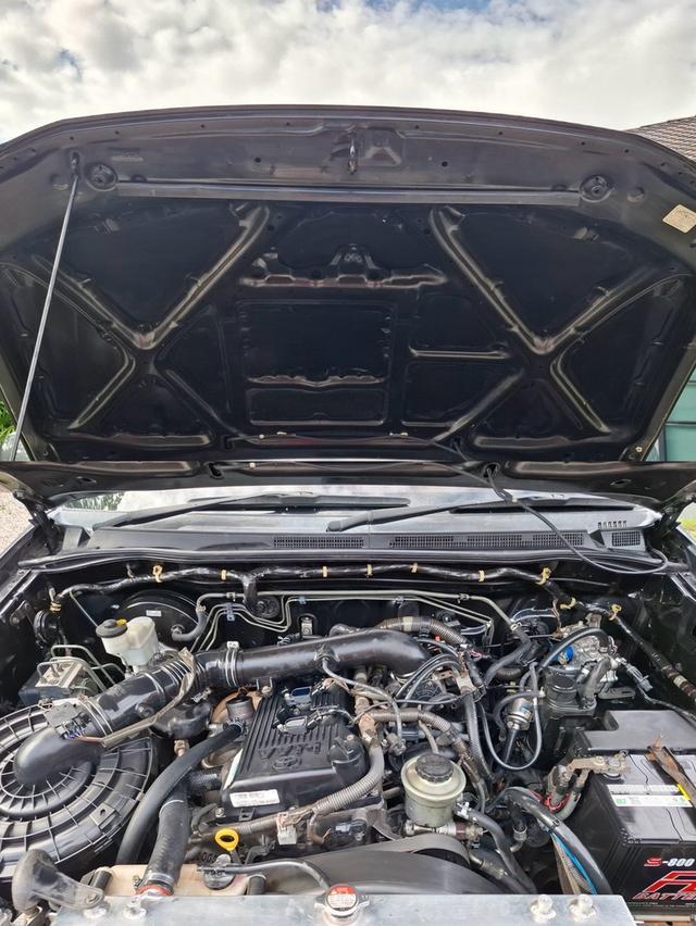 รหัสรถ KN7738 TOYOTA FORTUNER 2.7 V ปี05 LPG 16