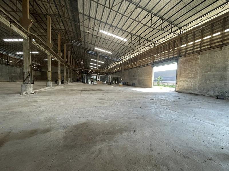 #ให้เช่าโกดังถนนเส้นสุพรรณบุรี-บางบัวทอง พื้นที่สีม่วง พื้นที่โกดัง 2,640 ตร.ม. ออฟฟิศทำงาน 190 ตร.ม. 5