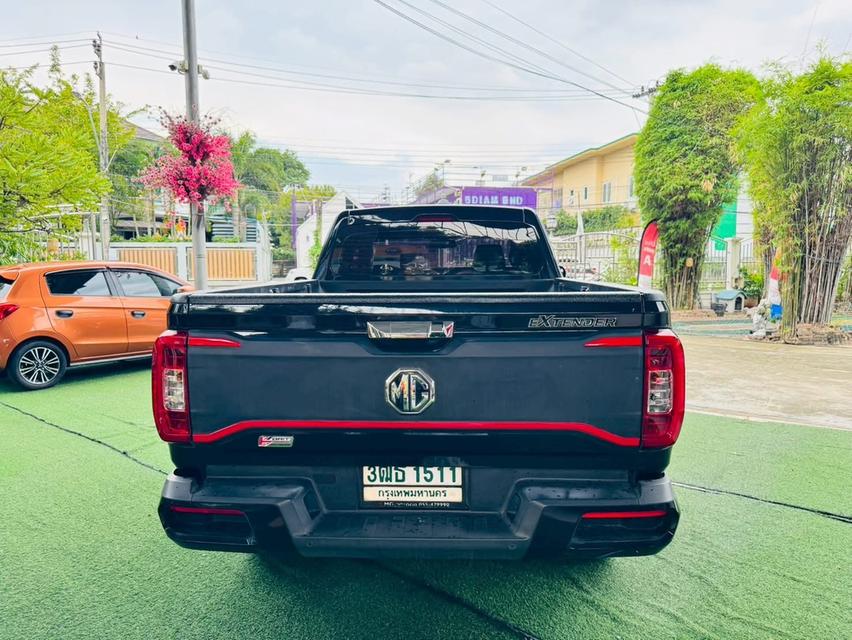 #MG Extender 2.0 Giant Cab Grand X ปี 2022 เกียร์ : เกียร์ธรรมดา เครื่องยนต์เบนซิน : 2,000 CC OPTION : 13
